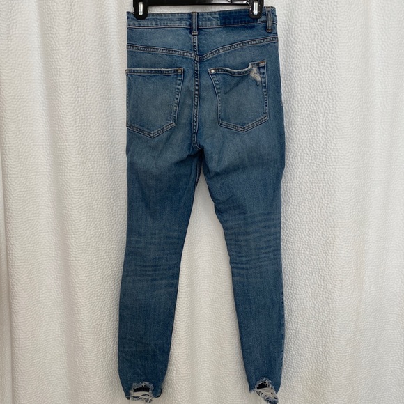 H&M perfectly distressed jeans - Picture 2 of 11